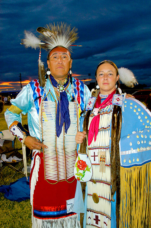 Greg and Isis Red Elk, Las Vegas Veteran's InterTribal Pow Wow 2007 - © 2007 Mickey Cox