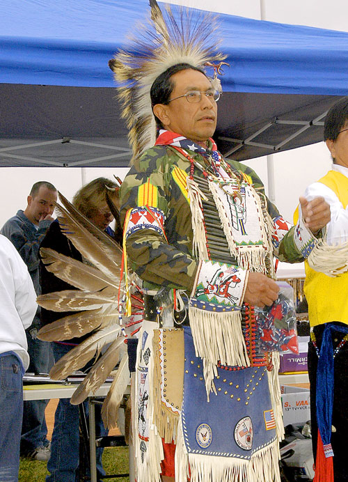 Tony Whiote Thunder - 3rd Annual Las Vegas Intertribal Pow Wow - Head Man Presentation - 2006, © Mickey Cox 2006